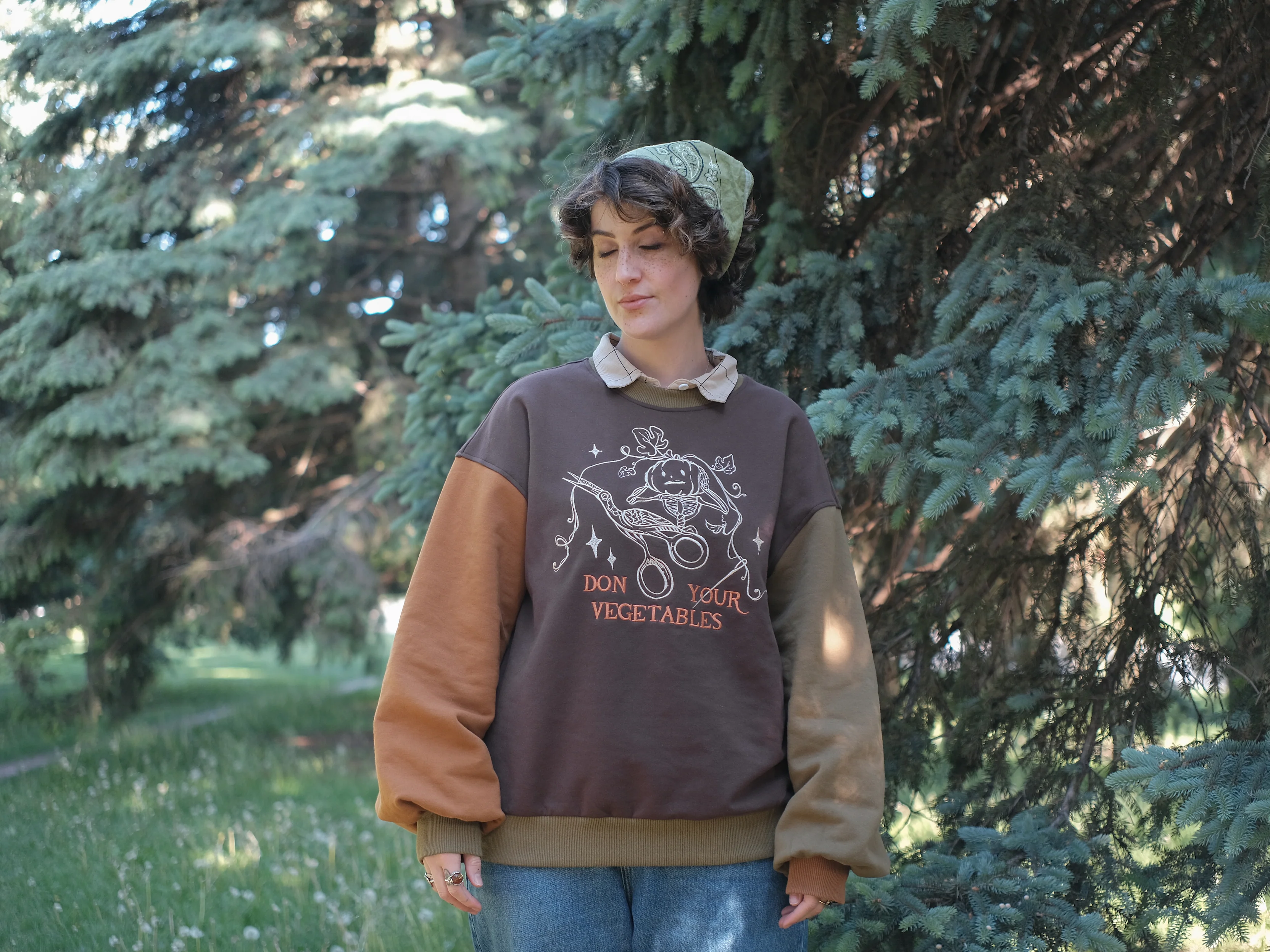 Don your Vegetables Crewneck // Oak Tree - Image 5