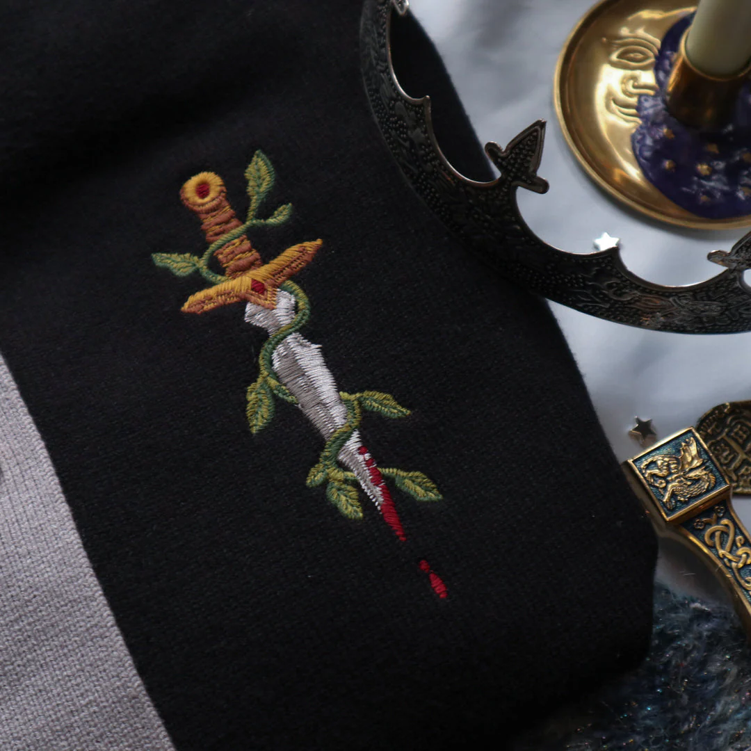 Knight in Cozy Armour Cardigan // The Raven Knight - Image 8